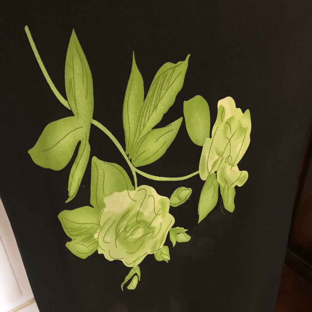 Skirt stretch - Picture 3 of 5